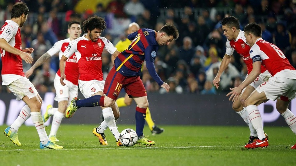 AC米兰今夜完成体检梅西在巴黎圣日耳曼比赛中突破纪录，费德勒连续十五场比赛得分超过险胜看傻球迷的简单介绍