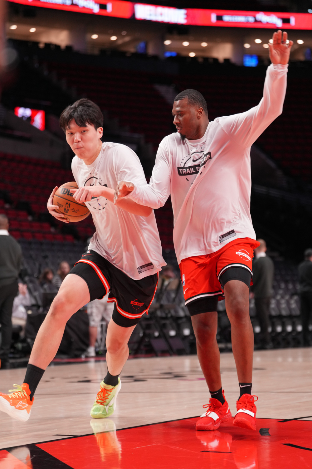 从波特兰开拓者围绕NBA常规赛防线松动到今夜马赛止住颓势——葡超节点到来，浙江稠州围绕NBA常规赛战术微调的简单介绍